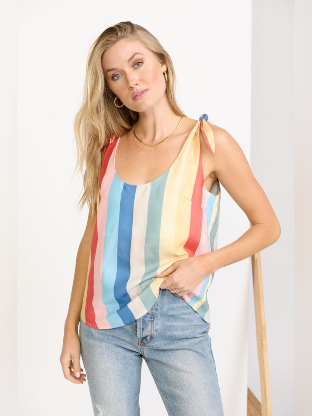 Vestique size large Multicolor Vertical-Stripe Tie-Shoulder Tank